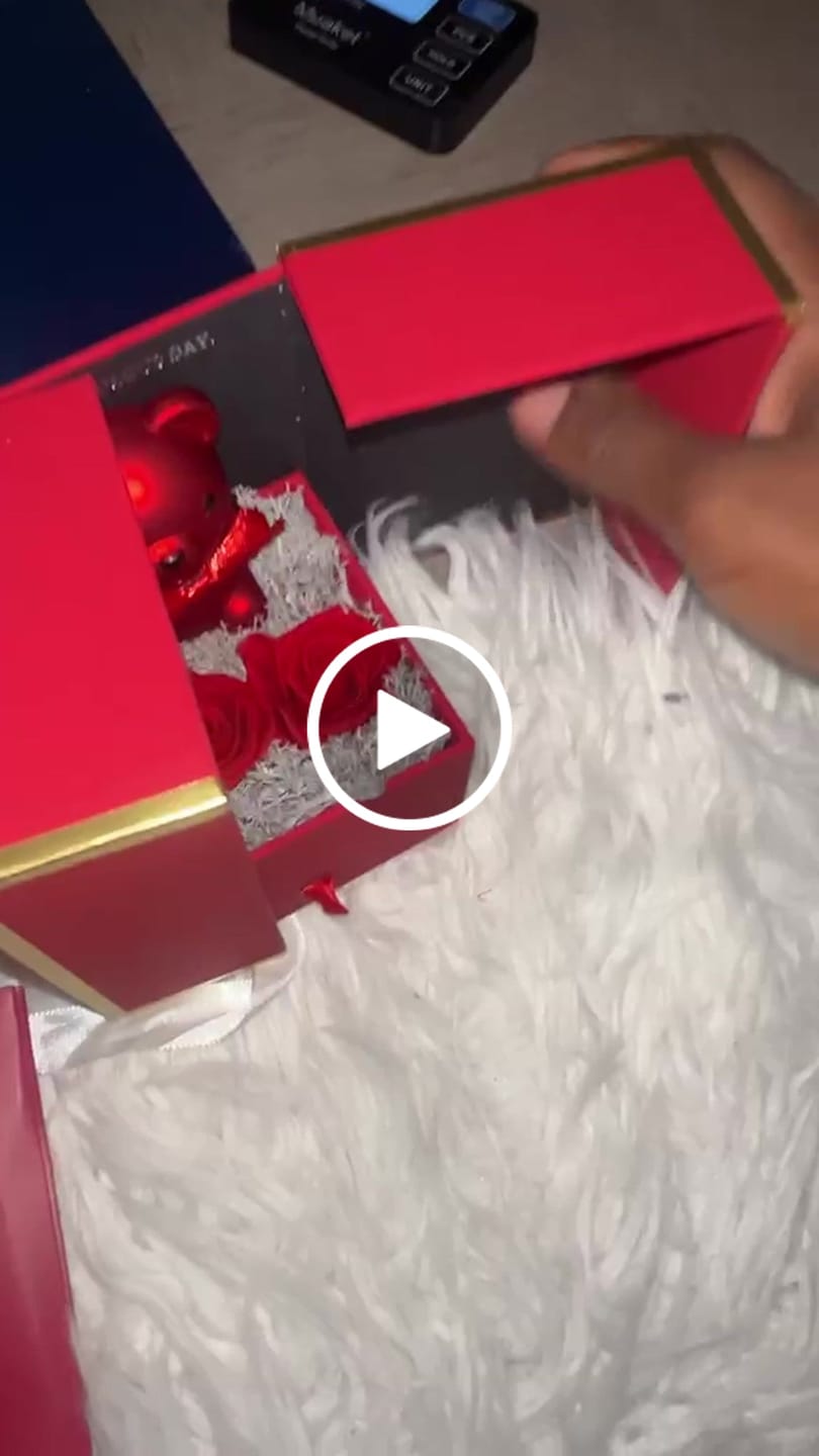 Customer video review of Eternal Mini Bear & Personalized Necklace