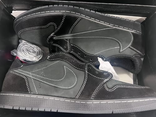 Customer photo review of JORDAN 1 LOW x TRAVIS SCOTT REVERSE MOCHA