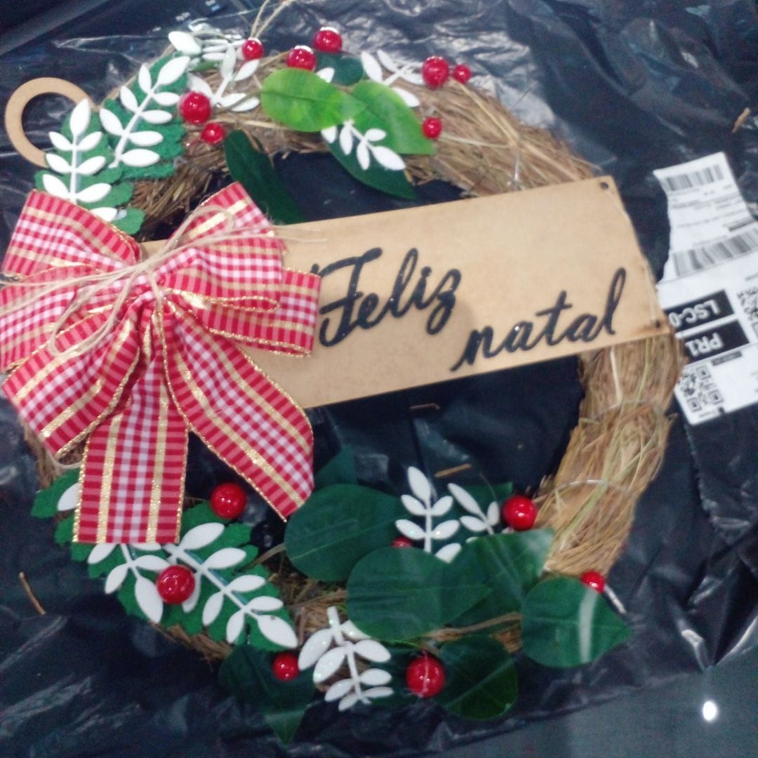 Customer photo review of Guirlanda de Natal Luxo Decorada 30cm para Porta