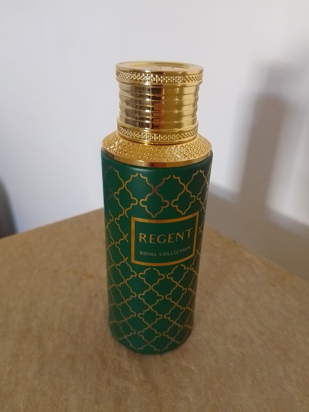 Customer photo review of Maison Asrar Regent Eau de Parfum 100ml
