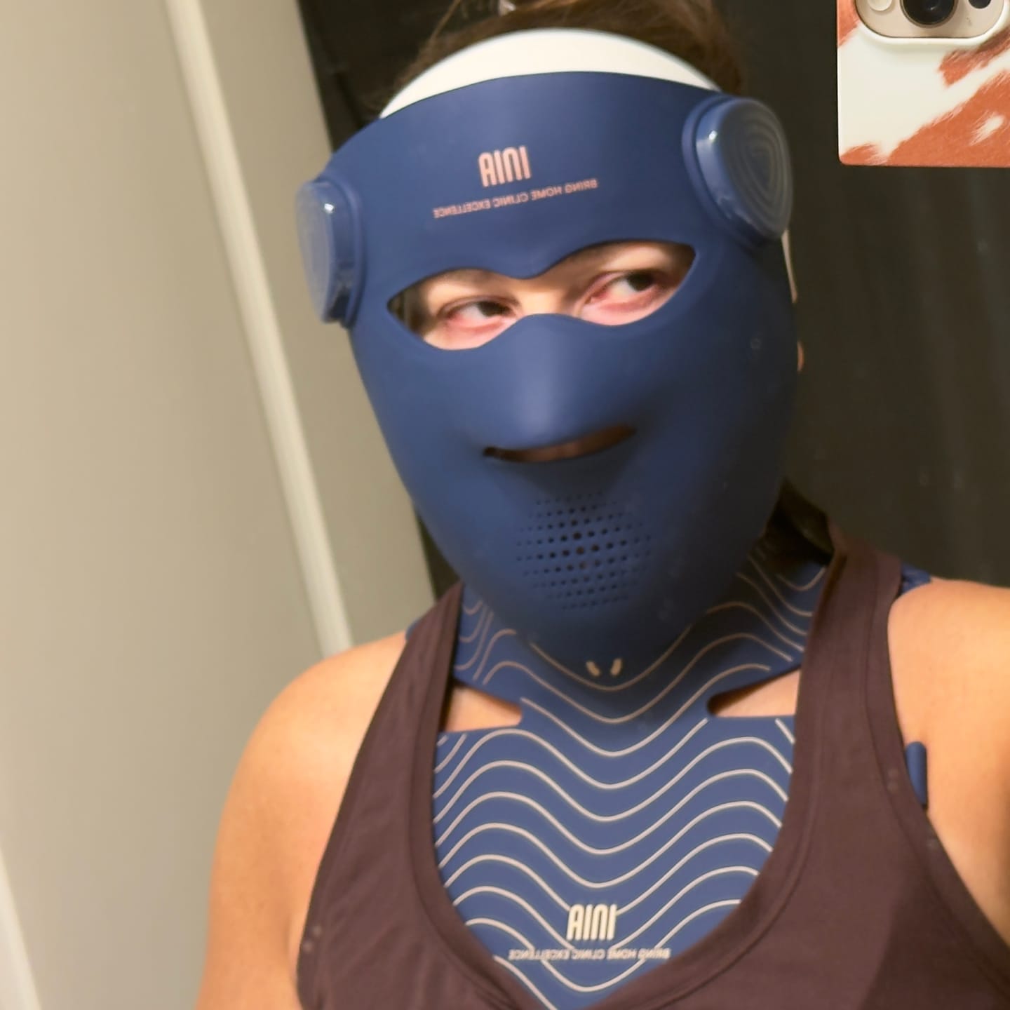 Customer photo review of INIA GLOW Neck & Chest Red Light Therapy