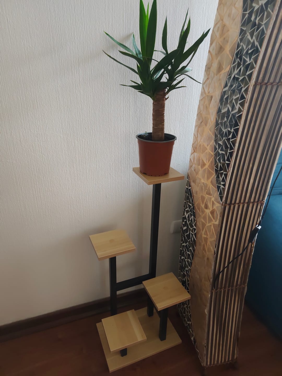Customer photo review of Estante para Plantas de Madera | Soporte Decorativo Multiuso