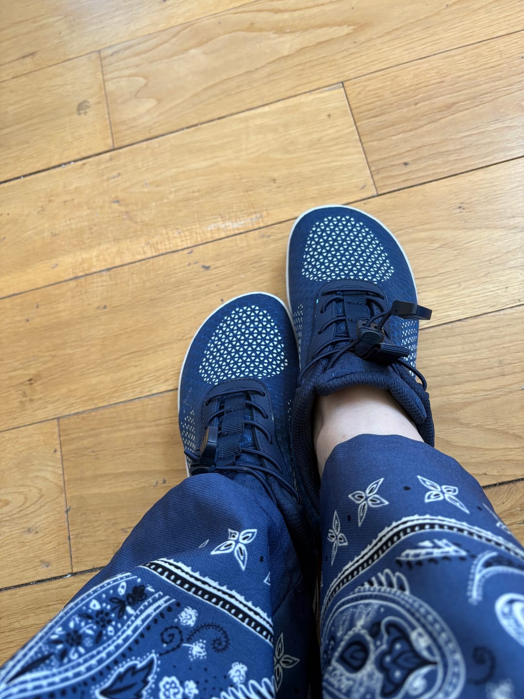 Customer photo review of HF Stride – Hands-Free & Ergonomic Barefoot Shoes