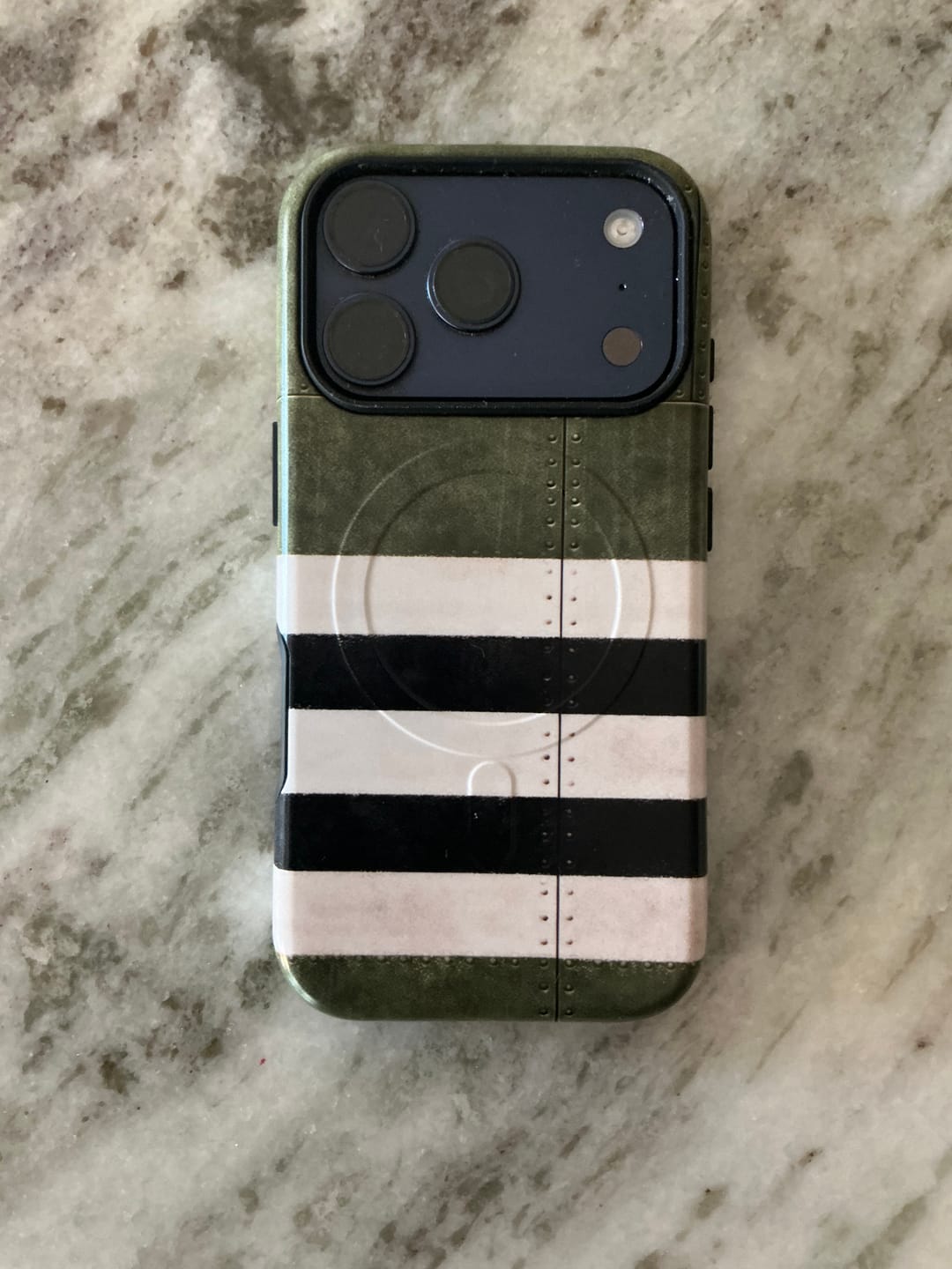 Customer photo review of Invasion Tough Magnetic iPhone Case