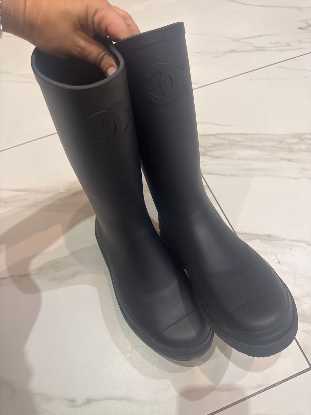 Customer photo review of CC 26s Rain Boots Black Rubber 927127