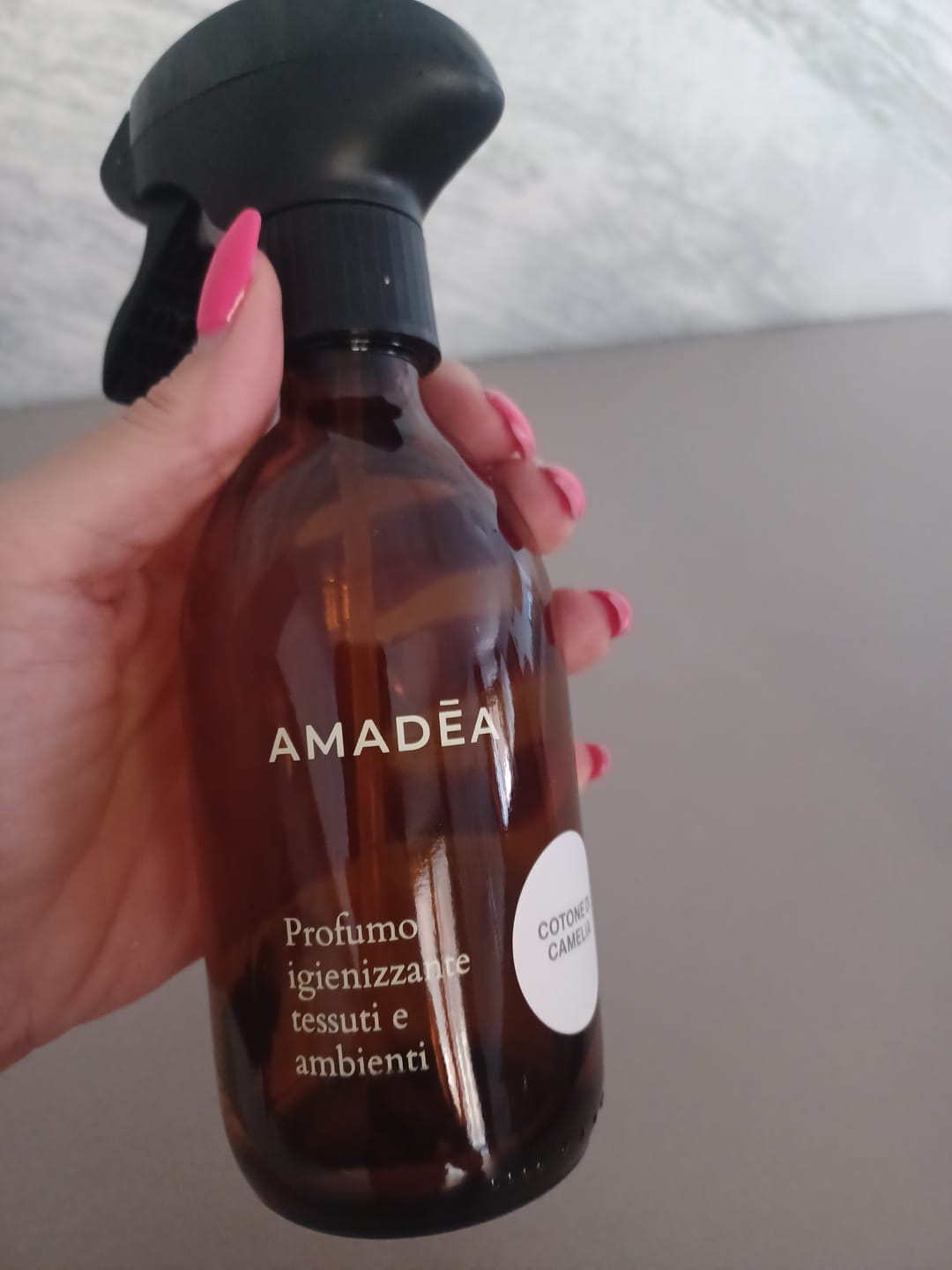 Customer photo review of Profumo "Cotone di Camelia" igienizzante tessuti e ambienti 300ml