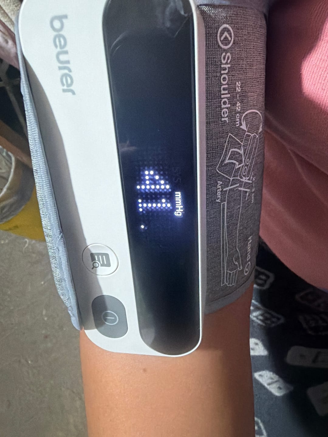 Customer photo review of Monitor de Presión Arterial Bluetooth | Detección de Arritmias | Marca Beurer