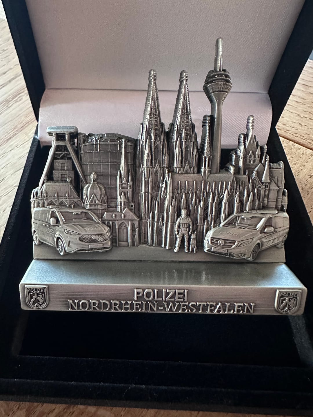 Customer photo review of Polizei Bundesländer 3D-Metallskulpturen