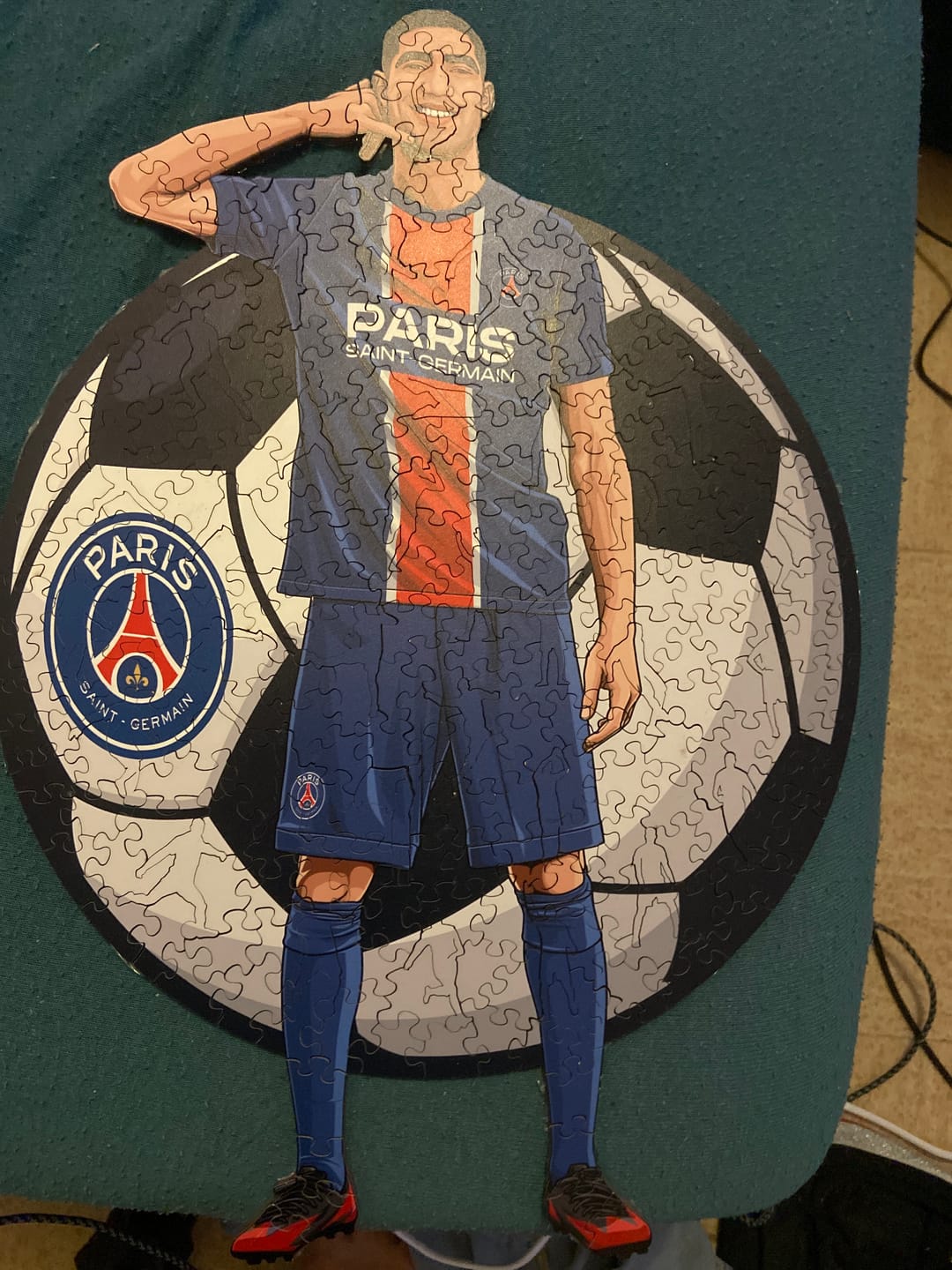 Customer photo review of Achraf Hakimi Puzzle en Bois