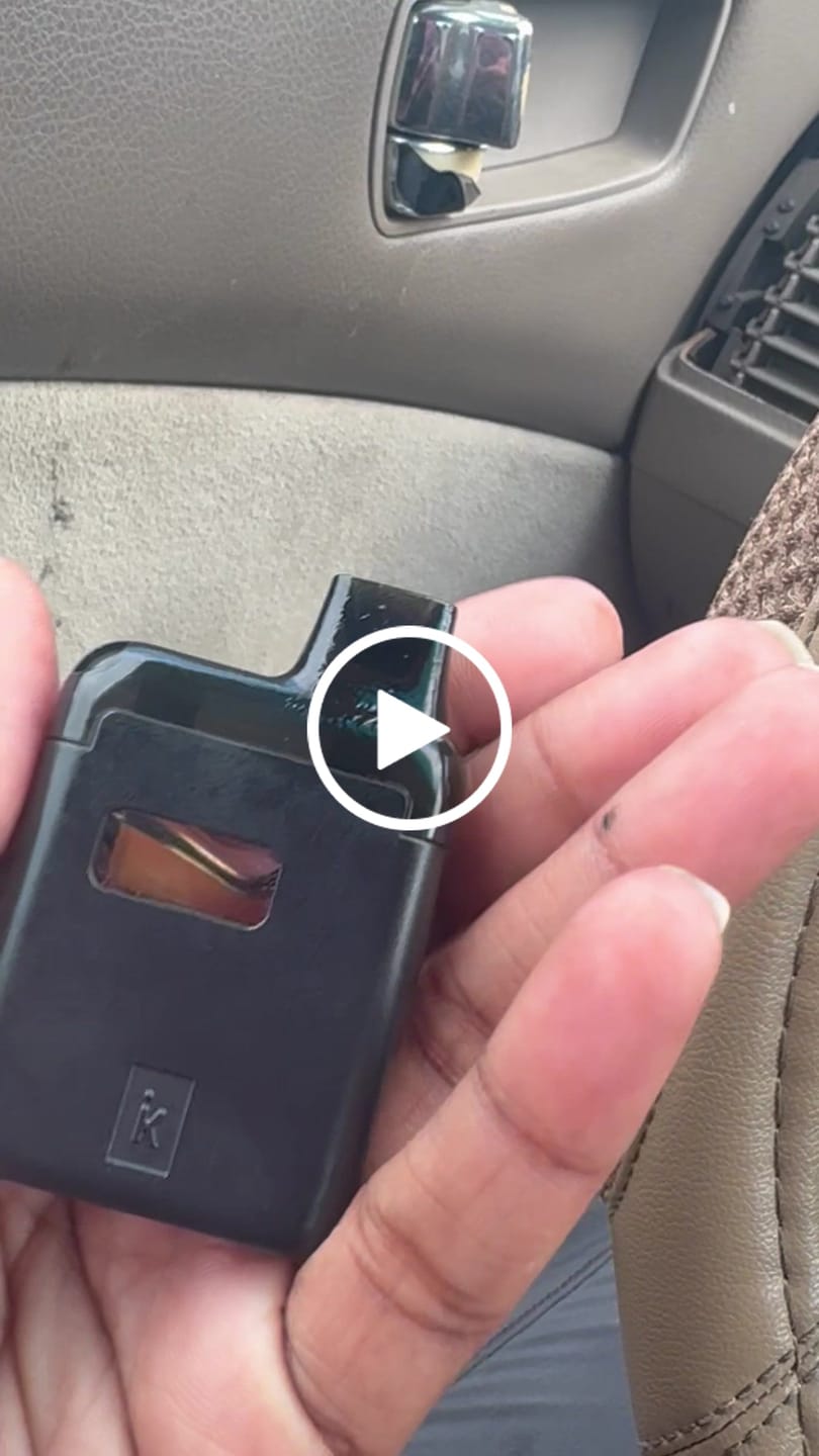Customer video review of Blue Dream THC Vape Pen Sativa 3g