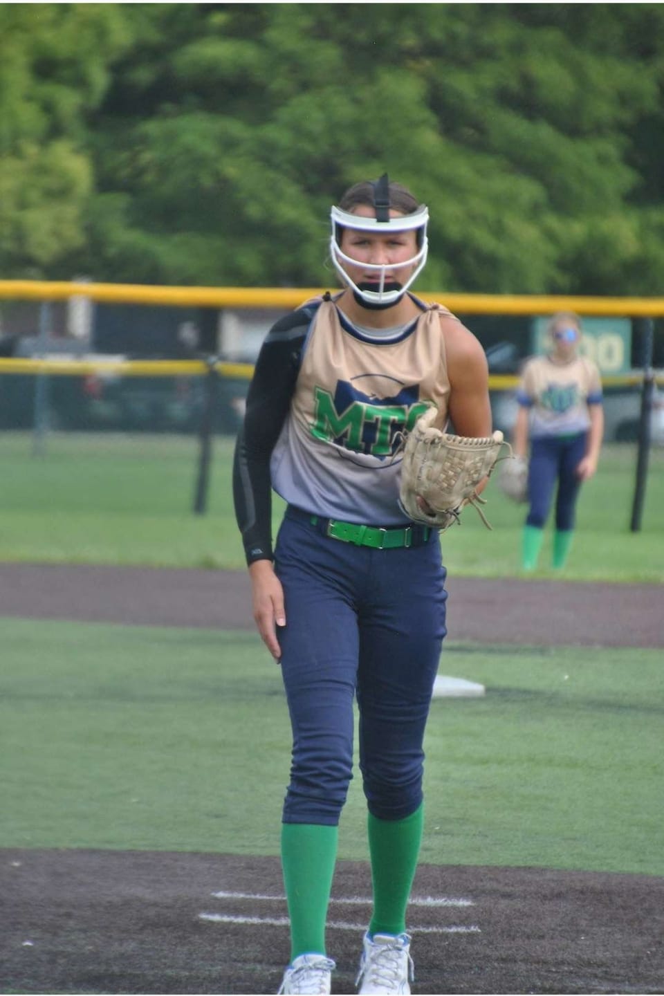 Customer photo review of Dynamic Shoulder & Elbow Stabilizer - K2 Youth Sleeve