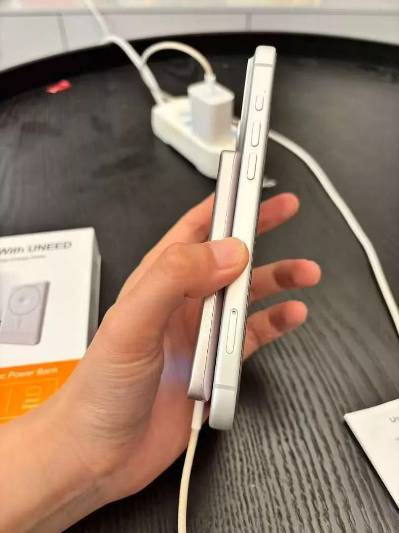 Customer photo review of AI Cat MagPower 10000mAh