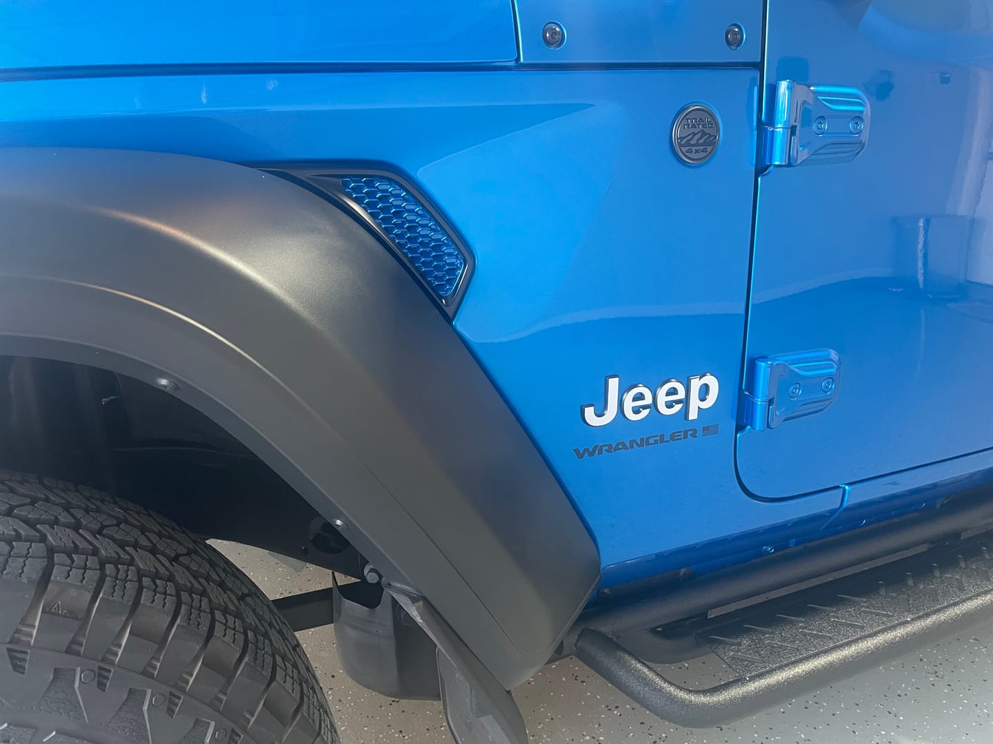 Customer photo review of Fender Vents Single or Two-Tone Painted (Fits JL/JT)