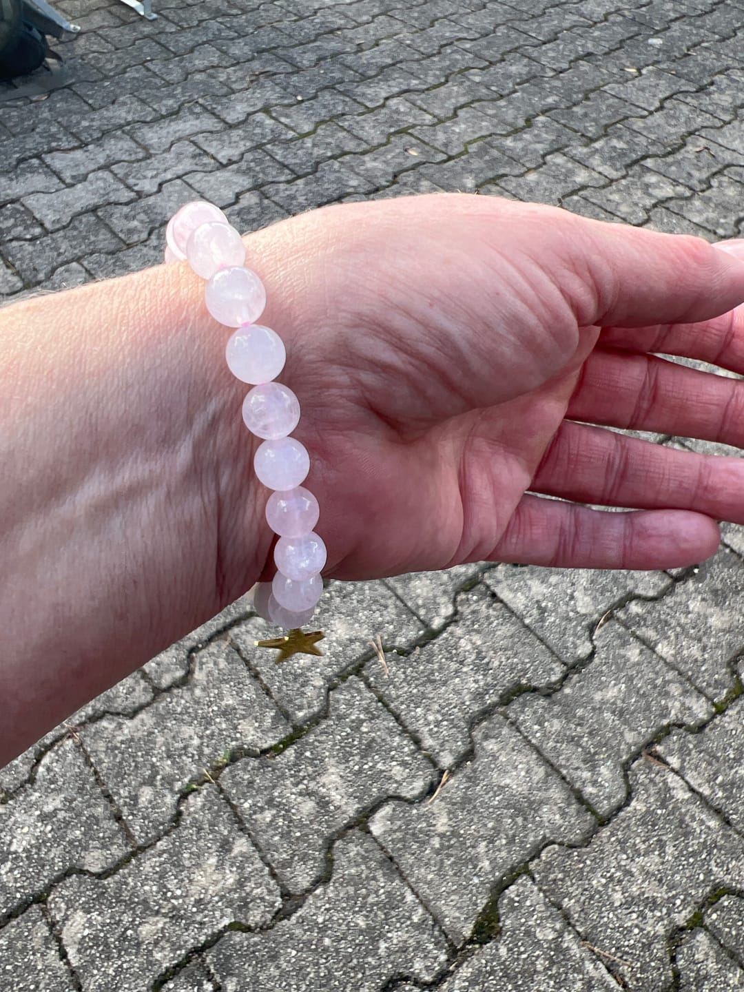 Customer photo review of »Die 7 Energie Chakren« Blockadenlöser-Armband aus verschiedenen Natursteinen inkl. abgebrochenem Stern