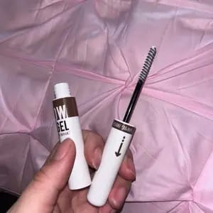 Customer photo review of Gel Sopracciglia Trasparente Tenuta Forte Waterproof 2 Pezzi