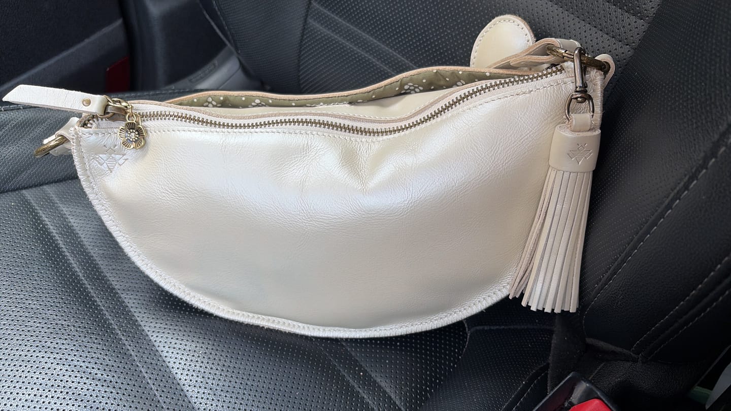 Customer photo review of Pearl Biggie Bee