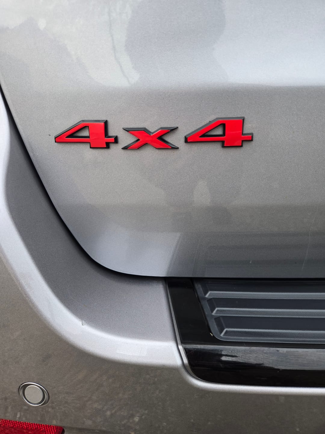 Customer photo review of 4×4 Emblem Overlay Decal – Color Vinyl Sticker | Fits Jeep Models with 4×4 Badge (Excl. 4xe / Grand Cherokee L/WL)