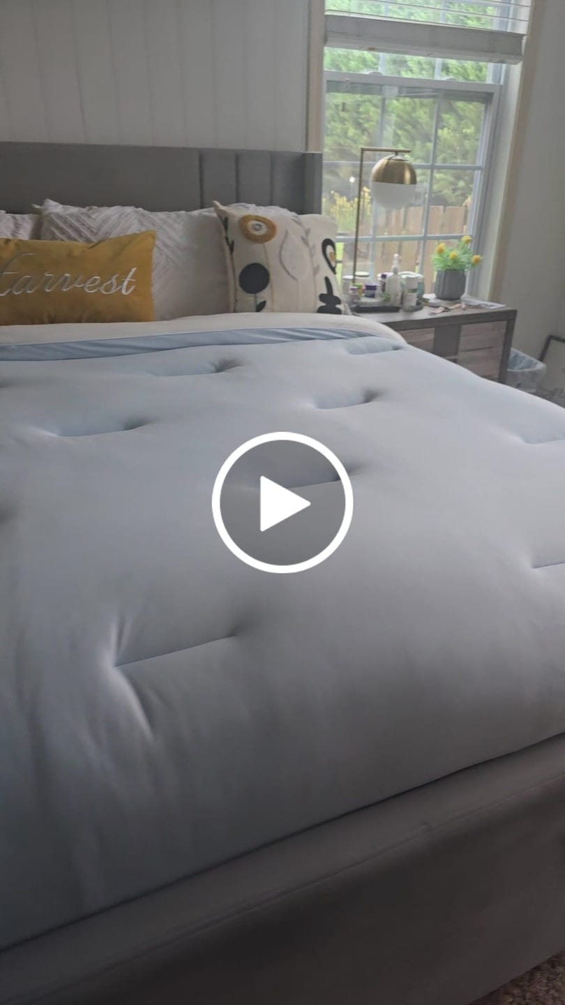 Customer video review of MarshMellow Comforter