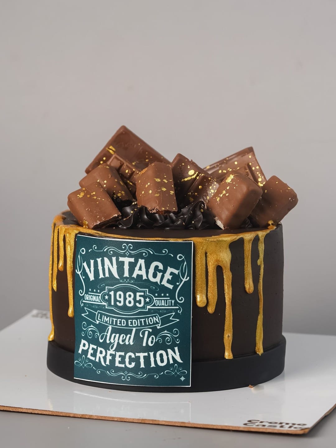 Customer photo review of Gold drip birthday Cake