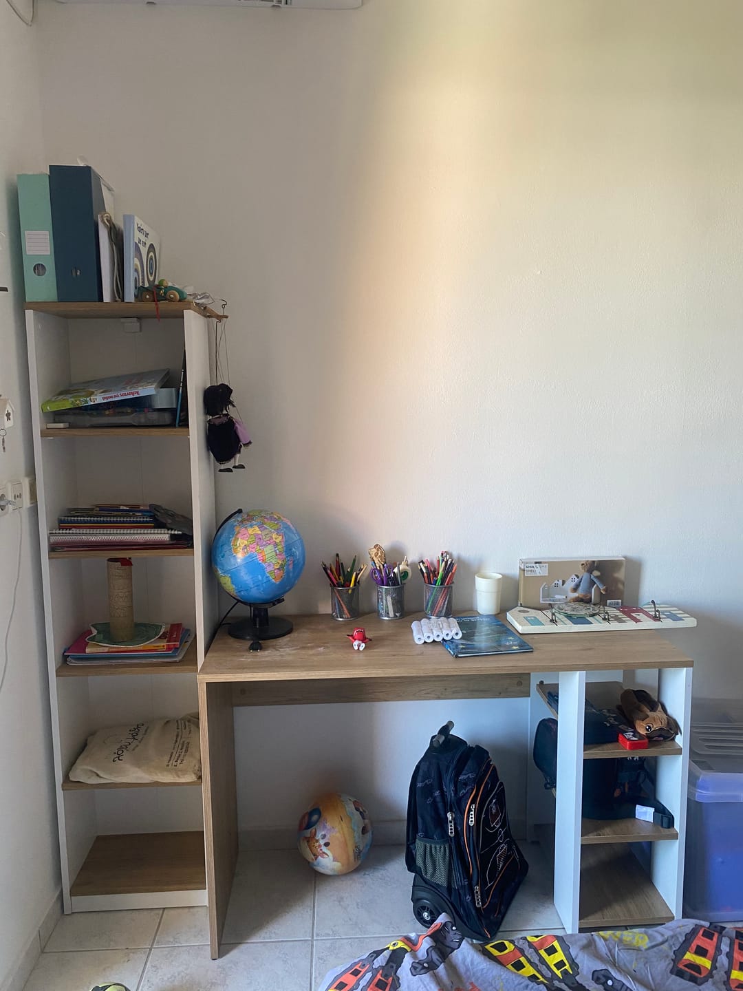 Customer photo review of Γραφείο Υπολογιστή και Μελέτης Καρυδί/Λευκό | 893RAN2714