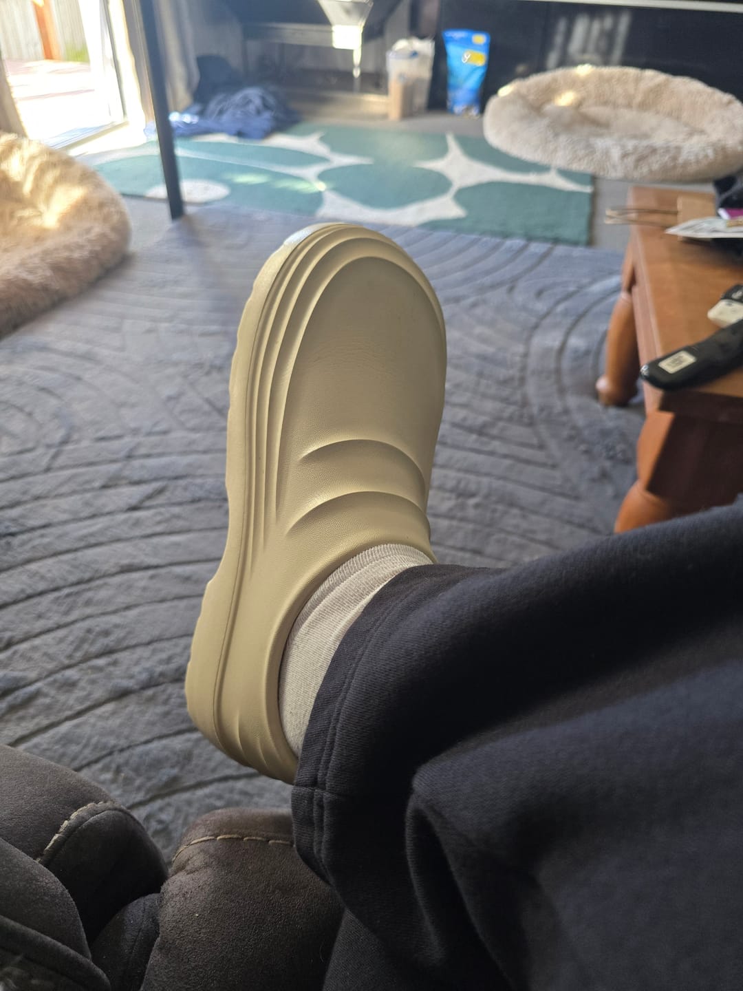 Customer photo review of The Snuggi Work Clogs