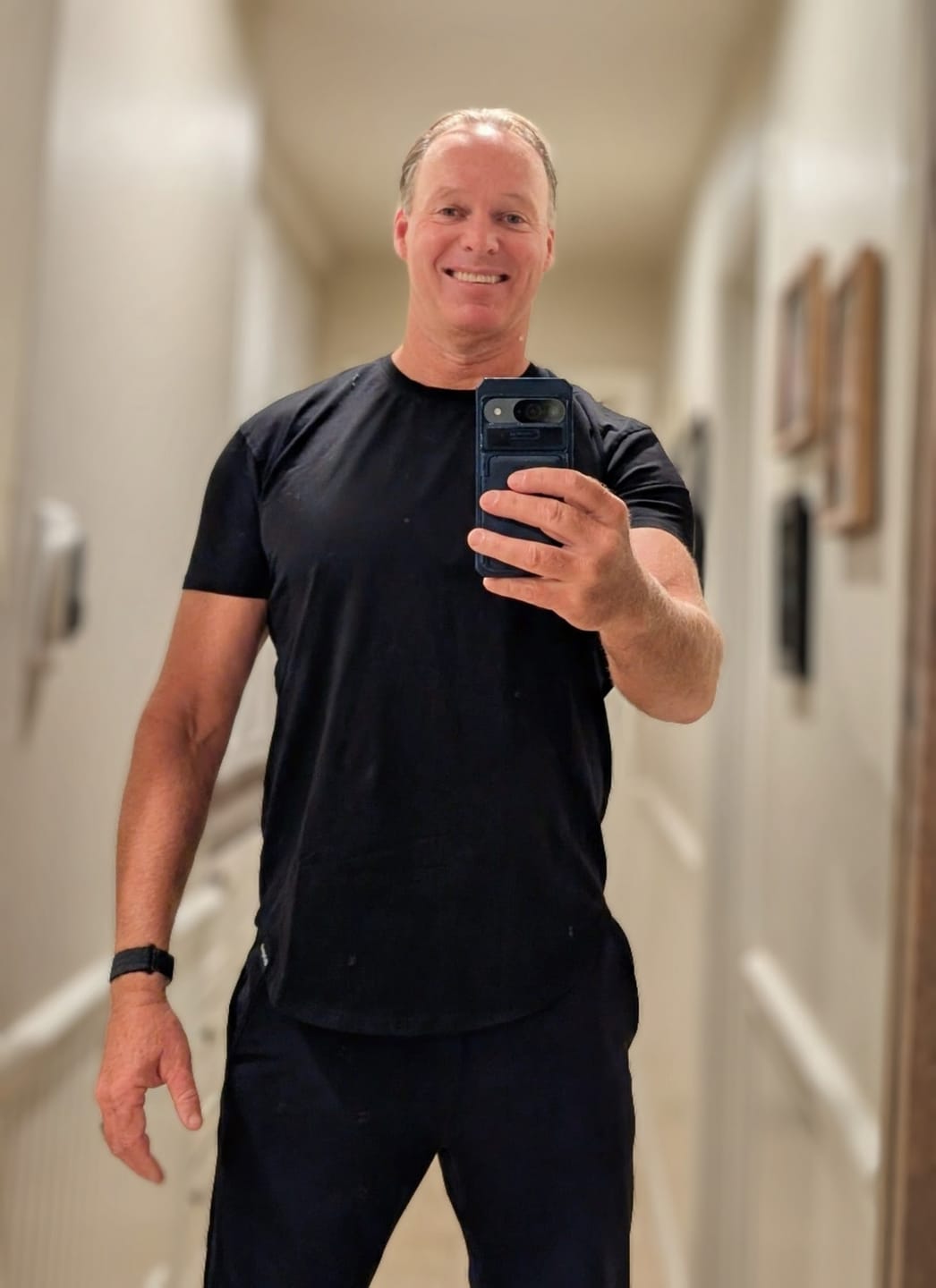 Customer photo review of 021 ESSENTIAL DROP-CUT T-SHIRT