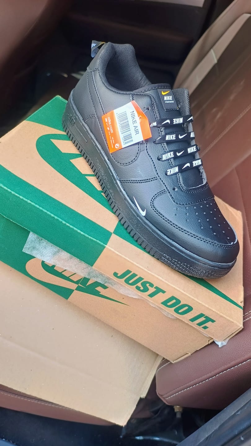 Customer photo review of Tenis 275 Negro Total