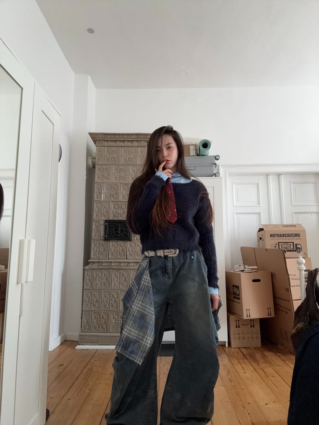 Customer photo review of Aelfric Eden Detachable Plaid Layer Baggy Jeans