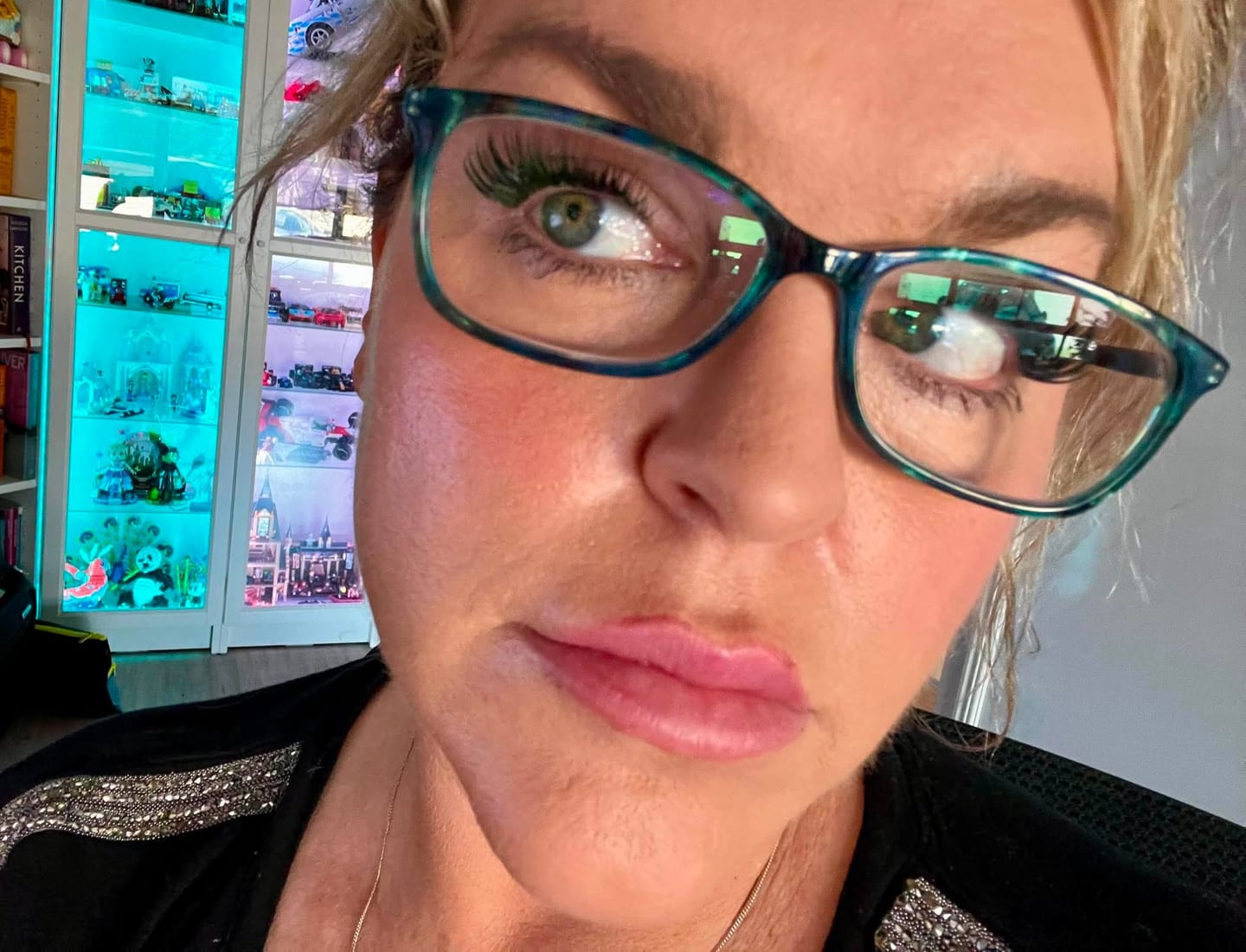 Customer photo review of Bond & Seal | Ultimate Kit | 450 Lash Clusters | Up to 45 Full Sets