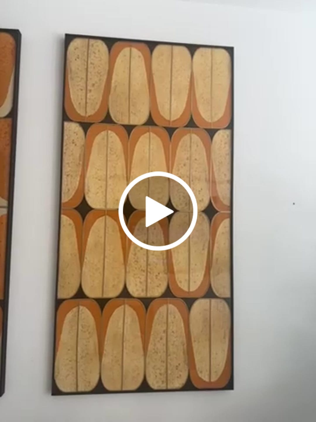Customer video review of Handmade Printed Painting on Cardboard With Gold Board And Resin 2309D0299-1