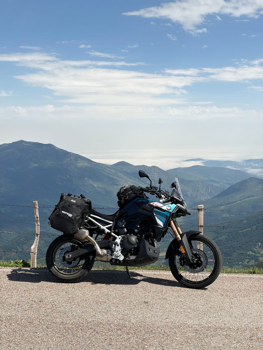 Customer photo review of Hussar Panniers Set