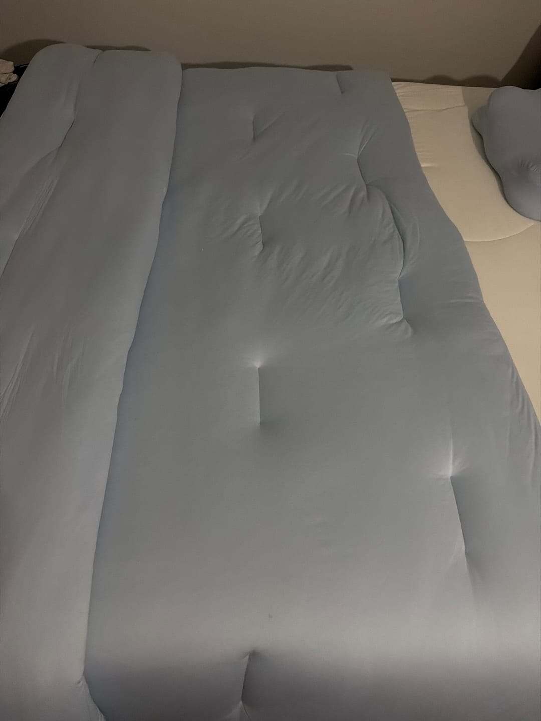 Customer photo review of MarshMellow Comforter