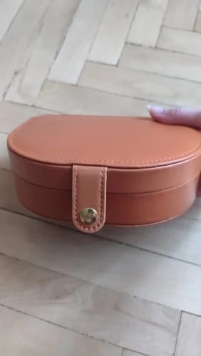 Customer photo review of Travel Jewelry Storage Box with Leather Exterior