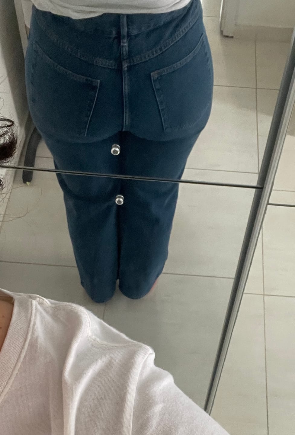 Customer photo review of Calça Jeans Reta Araçá Azul Médio