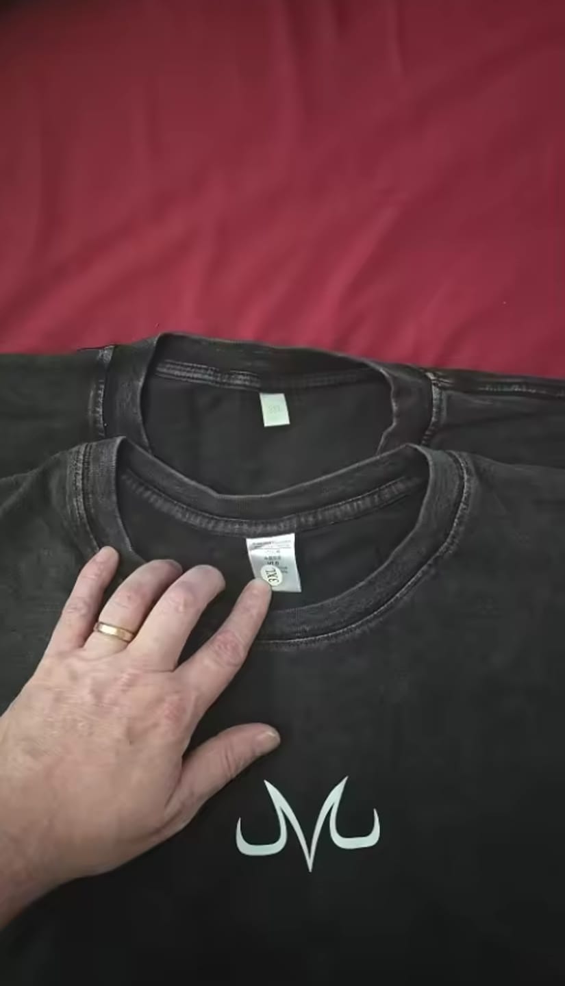 Customer photo review of MAJIN SHIRTS