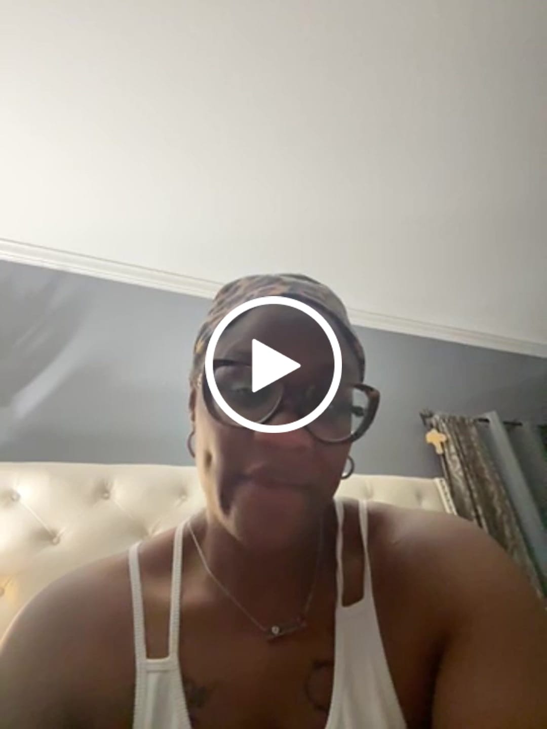Customer video review of BODY GLAZE: SIAMA