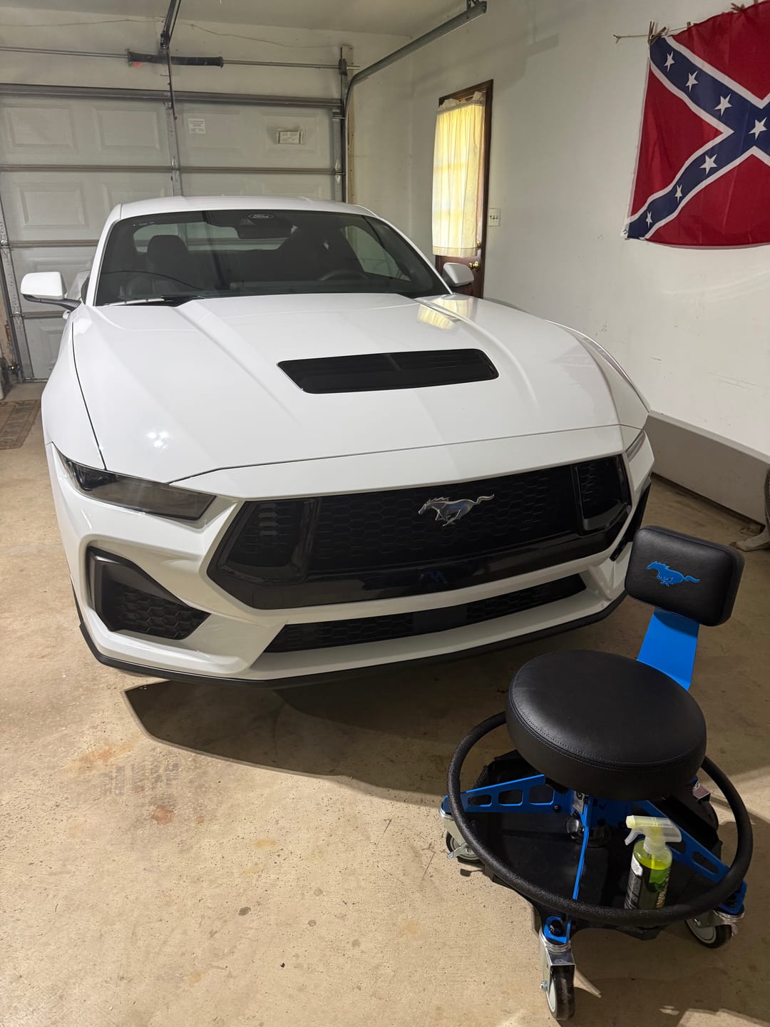 Customer photo review of FORD MUSTANG® - GRABBER BLUE