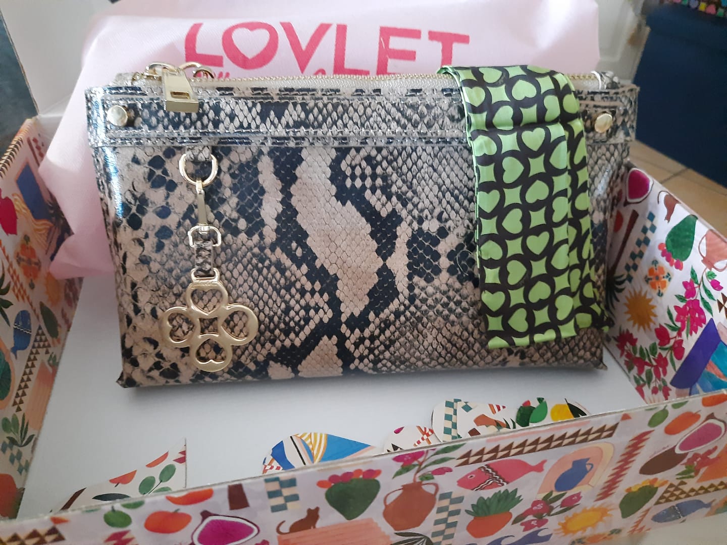 Customer photo review of BORSA SOFY BAGUETTE PITONE BEIGE
