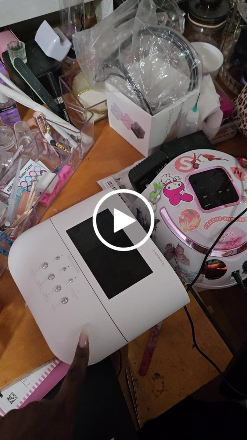 Customer video review of Skin Health No.1 AI Nail Lamp