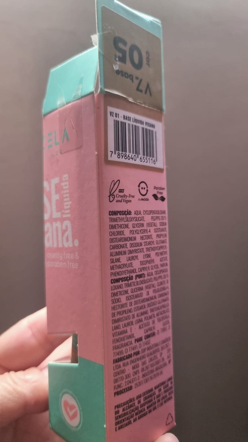 Customer photo review of Base Líquida Matte - Vizzela