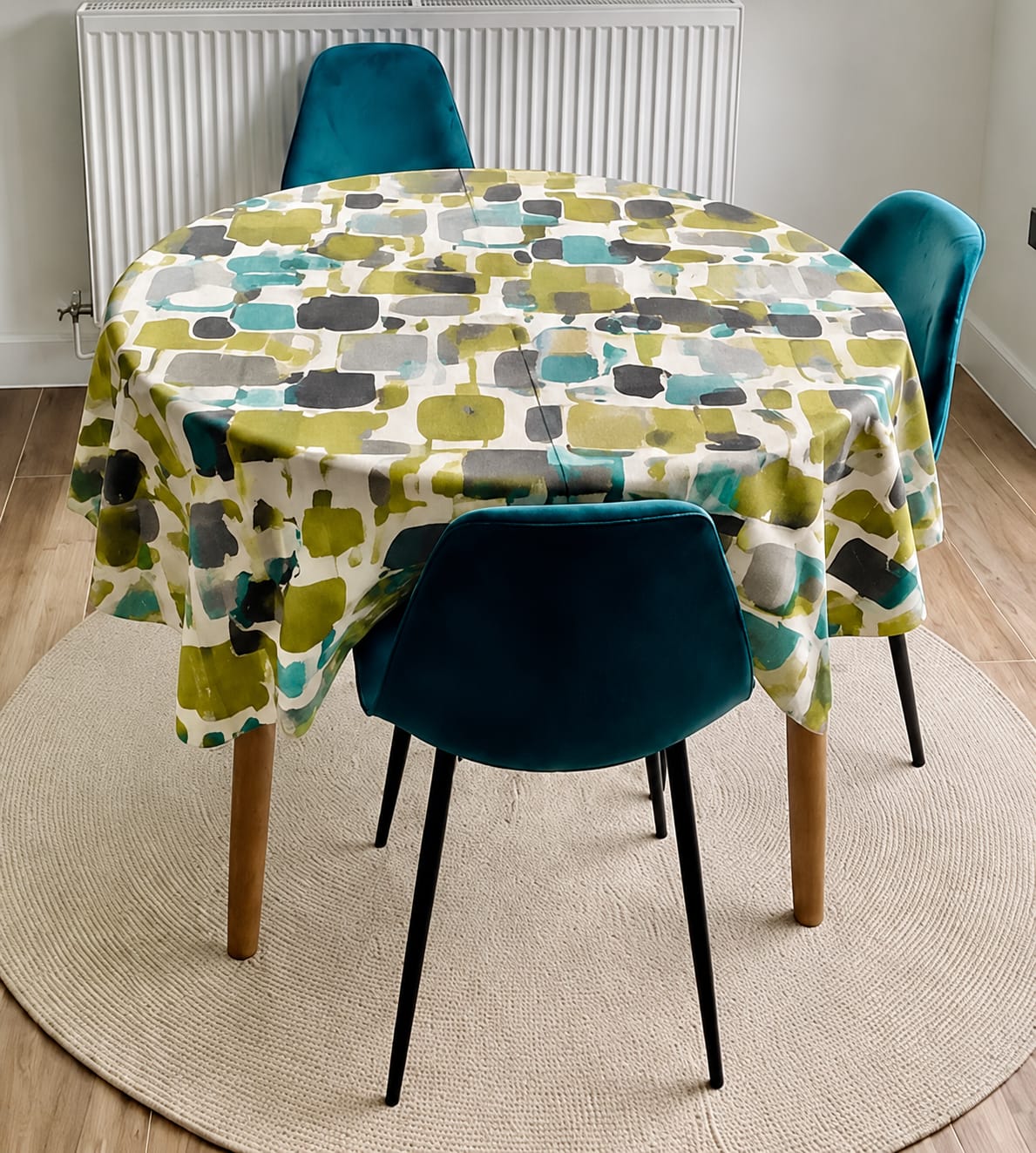 Customer photo review of COPENHAGEN - Lot de 4 chaises en métal et velours bleu canard