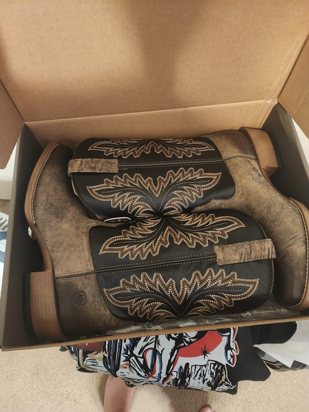 Customer photo review of Men's Renegade Narrow Cutter Toe Cowboy Boots - 10053761