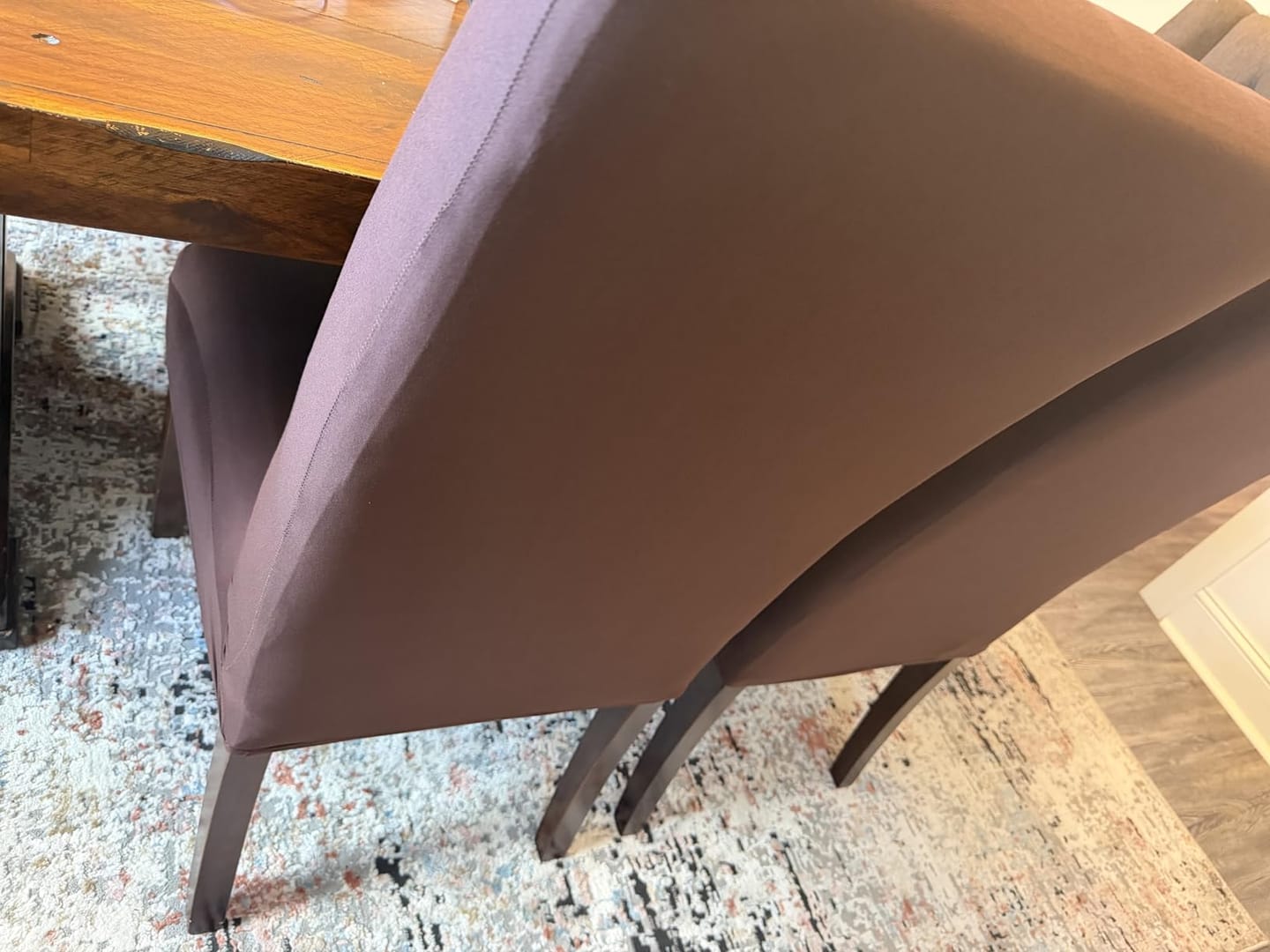 Customer photo review of Neralin - Elastic velvet chair covers
