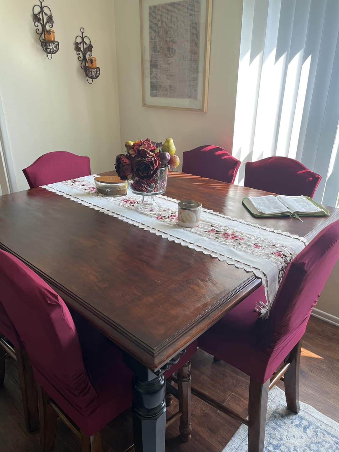 Customer photo review of Neralin - Elastic velvet chair covers