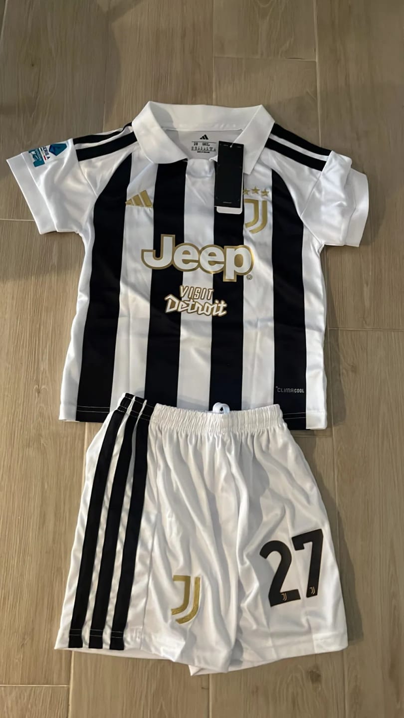 Customer photo review of KIT BAMBINO JUVENTUS 2026/27