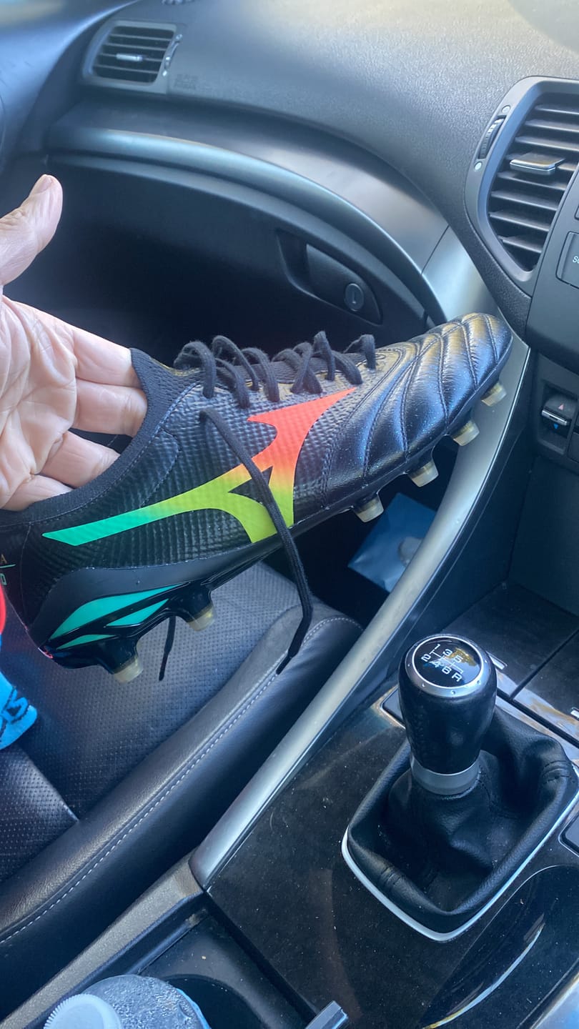 Customer photo review of Mizuno Morelia Neo V Beta Elite FG