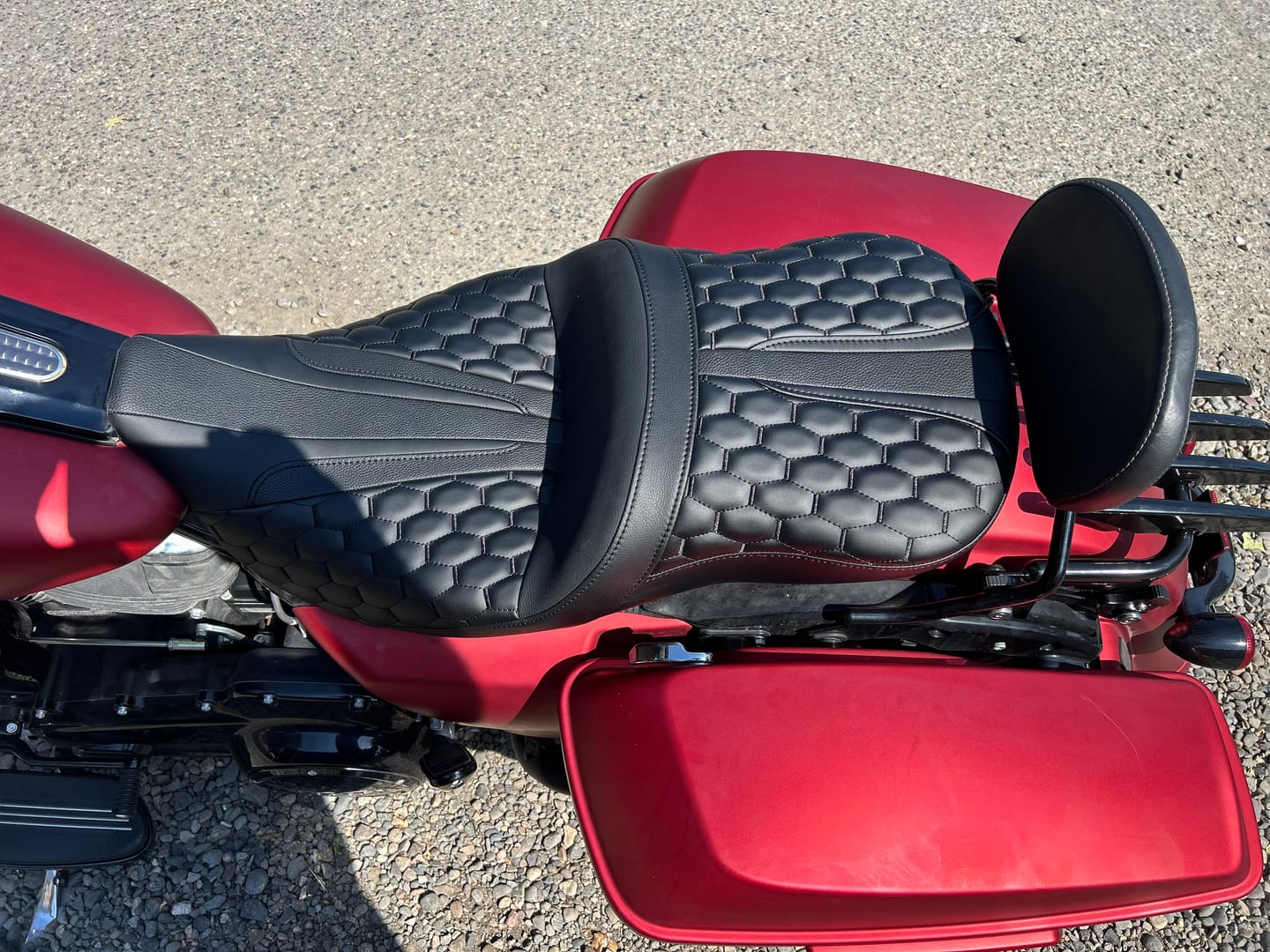 Customer photo review of Gel Seat C.C. RIDER Touring Seat Driver Passenger Seat 2 Up Seat Black Honeycomb Stitch For FL Touring Road King Electra Glide Road Glide, 2009-2023