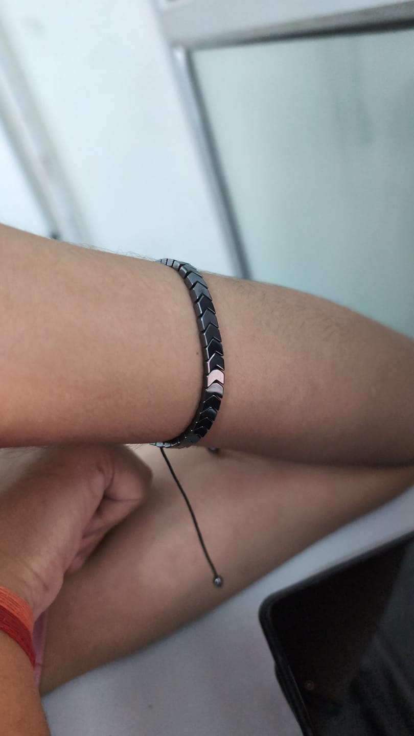 Customer photo review of Onyx Arrow Bracelet
