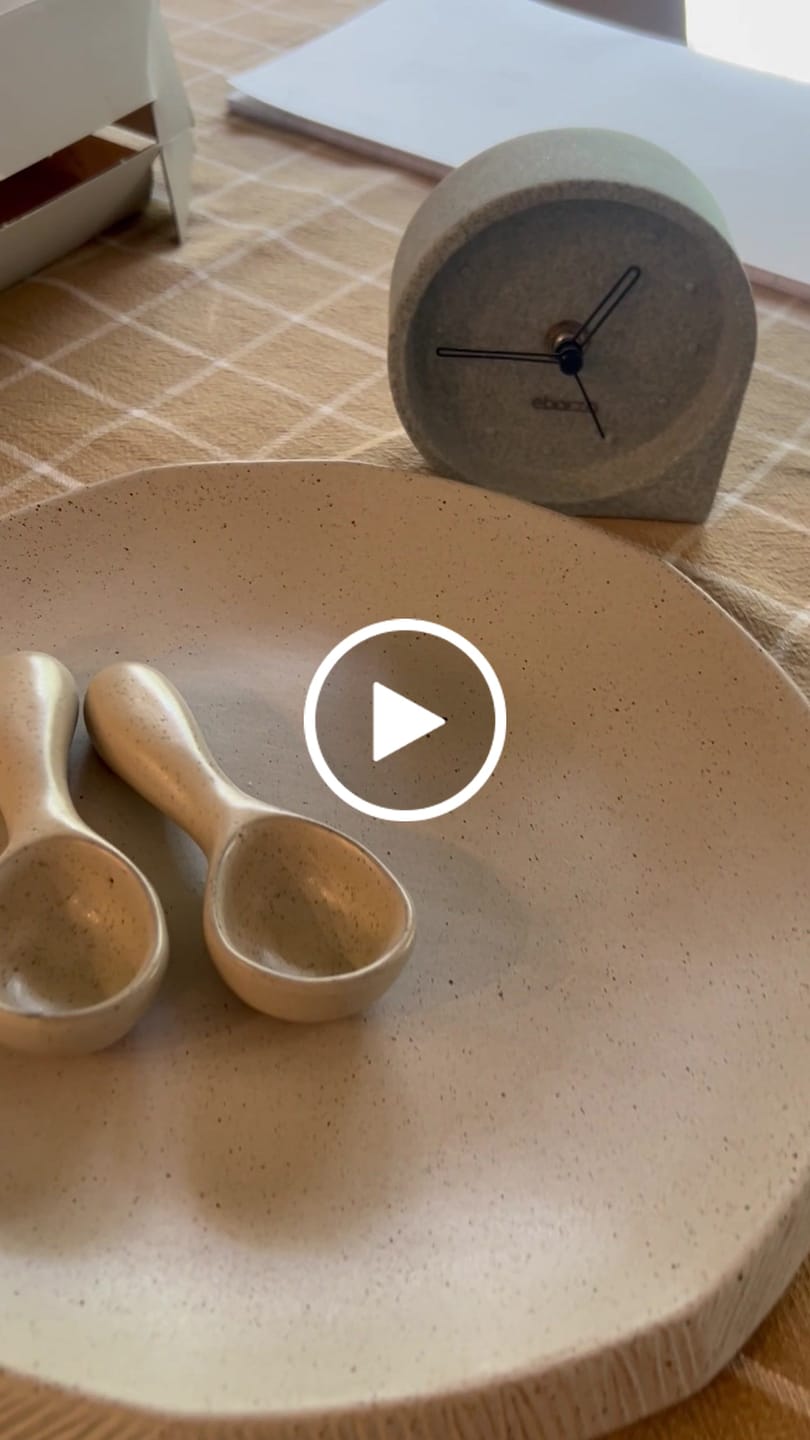 Customer video review of Hessian Off-White Medium Chizzled Plate CB4365-27-R537