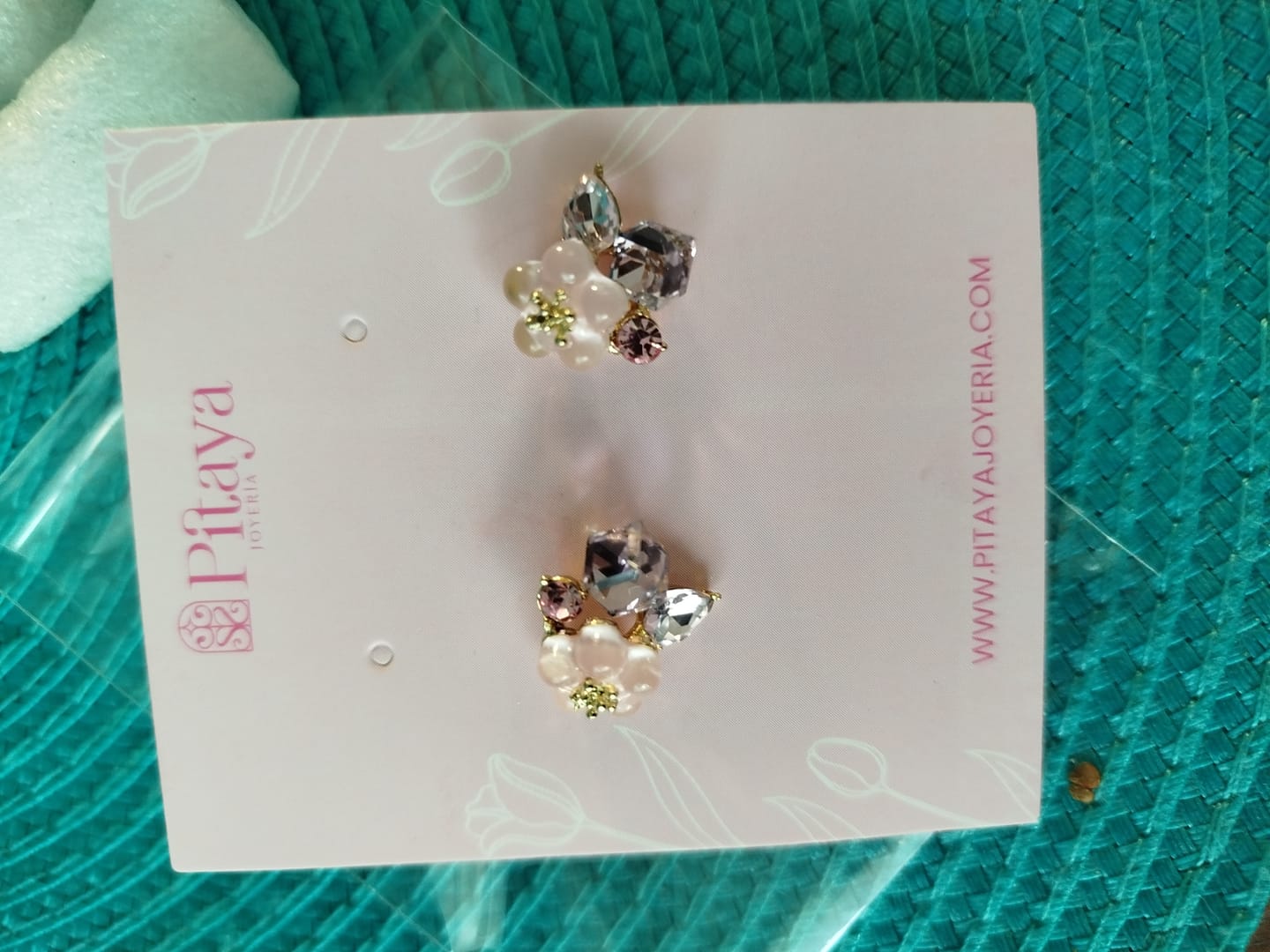 Customer photo review of Aretes Rosalie Shine